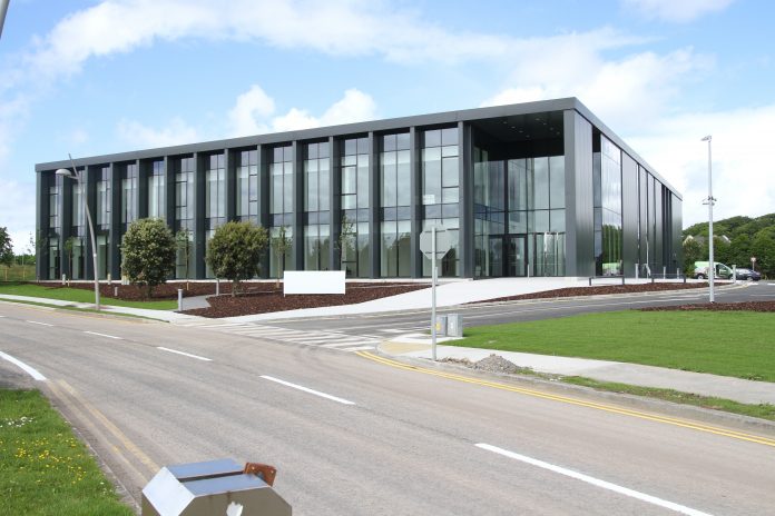 01-new-Abbott-new-factory-696x464 01-new-Abbott-new-factory-696x464
